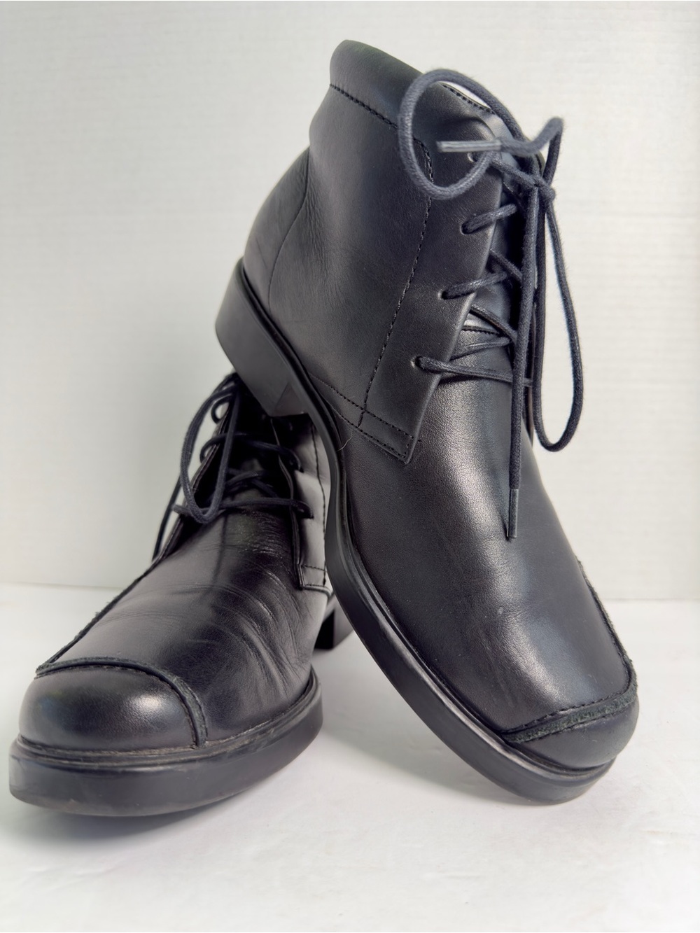 StudioWorks Black Leather Lace Up Ankle Boots Square Toe Size 7.5 Like New